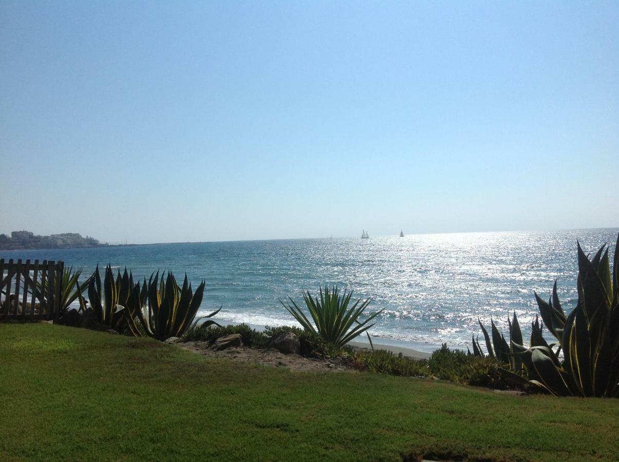 Сasa de vacaciones Urb Playa Azul 24 *